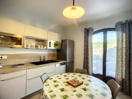 Maison F4 avec terrasse, parking et animaux acceptés - Photo 5