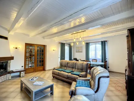 Maison F4 avec terrasse, parking et animaux acceptés - Photo 16