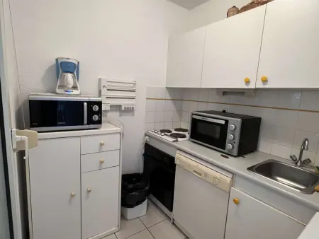 T3 Centre-ville avec Piscine, Parking Sécurisé, Proche Plage, 6 Pers - Valras-Plage - Photo 6