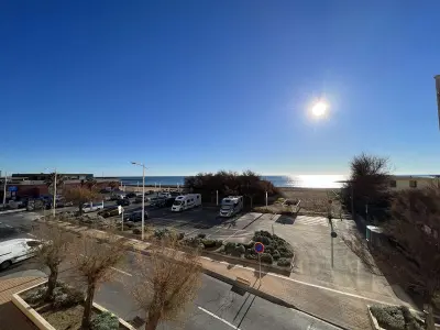 Appartement à Valras Plage, T2 avec terrasse, parking privé, proche plage - L903515