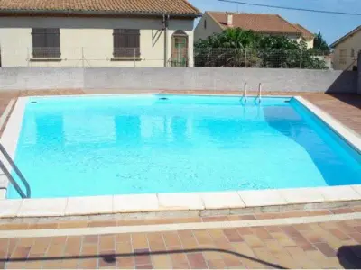 Appartement à Valras Plage, Charmant T2 en Centre-ville avec Piscine, Terrasse et Parking, à 500m de la Plage ! - L903527