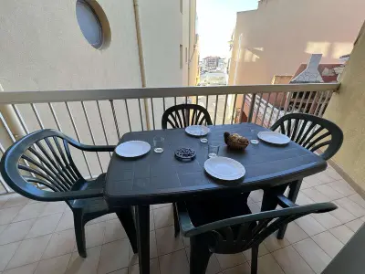 Appartement à Valras Plage, Appartement T2 proche centre, 6 pers. avec balcon, ascenseur, à 400m de la plage et 200m des commerces - L903535