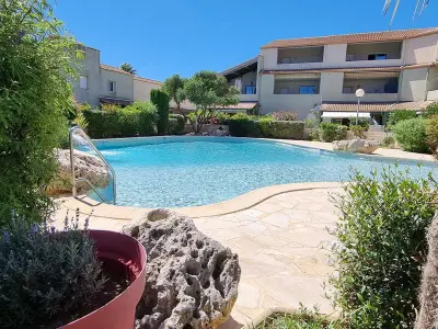 Appartement à Valras Plage, Pavillon Climatisé 2P Mezzanine avec 2 Terrasses et Piscine, à 650m de la Plage - 6 Pers - L903536