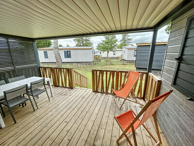 Location Chalet à Jullouville,NOUVEAU : Domaine l'Edune, chalet individuel de standing, 3 chambres, 6 couchages avec terrasse, jardinet et parking - N°859609