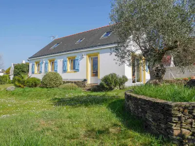 Maison à Le Palais, Maison spacieuse au calme, proche plage et commerces, avec jardin et terrasse au Palais. - L859721