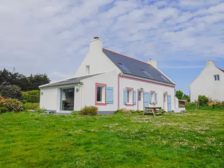 Maison à Locmaria, Maison lumineuse avec grand jardin et terrasse, proche plage des grands sables, idéale pour familles - L859722