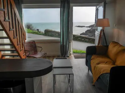 Appartement à Le Palais, Appartement rénové avec vue mer et WIFI - L903919