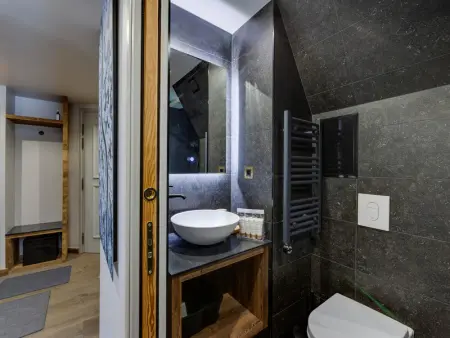 Appartement 3 Chambres avec Piscine, Jacuzzi et Skis aux Pieds à Arc 1950 - Photo 10