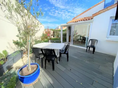 Maison à La Tranche sur Mer, Charmante maisonnette avec jardin, proche plage et commodités, La Tranche sur Mer - L859954