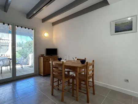 Maison T2 mezzanine rénovée - 6 pers, Gruissan Mateille, Terr. ensoleillée, piscine, parking privé - Photo 2