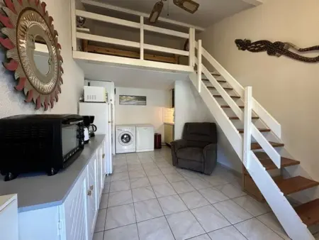 Maison T2 Mezzanine Climatisée avec Terrasse et Parking, proche Plage et Animations au Barcarès - Photo 2