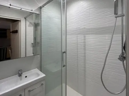 Maison T2 Mezzanine Climatisée avec Terrasse et Parking, proche Plage et Animations au Barcarès - Photo 8