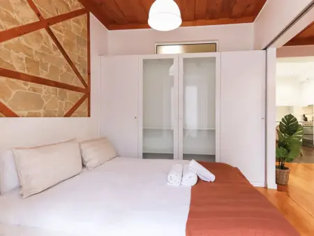 Appartement Design avec Balcon, Proche Jardins et Centre, 2 Chambres Doubles, Cuisine Équipée - Photo 7