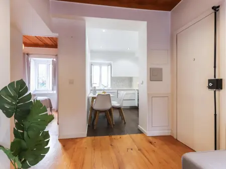 Appartement Design avec Balcon, Proche Jardins et Centre, 2 Chambres Doubles, Cuisine Équipée - Photo 8