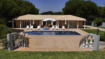 Villa With Pool * Children Very Welcome, Huisje 10 personen in Quarteira 981744