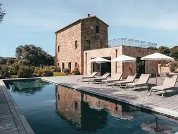 Villa in Serra di Ferro,Bergerie de luxe avec piscine chauffée en Corse FR-1-396-182 N°860435