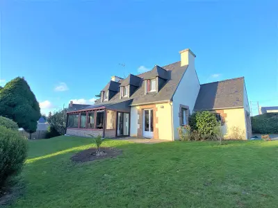 Maison à Perros Guirec, Maison avec Jardin, WIFI, proche plage et commerces, calme - Perros-Guirec - L860583