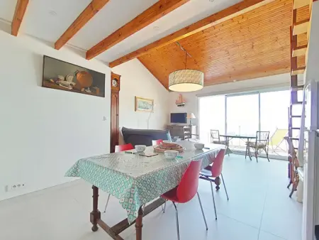 Studio mezzanine avec balcon et parking, face à la mer - Photo 4