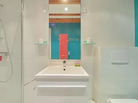 Studio mezzanine avec balcon et parking, face à la mer - Photo 9