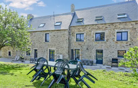 Location Maison 9 personnes à Fierville les Mines - Photo 1