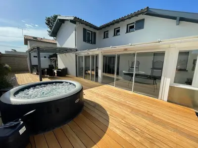 Villa à Capbreton, Villa spacieuse avec jacuzzi, à 200m de la plage à Capbreton - L860779