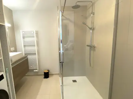 La Forêt-Fouesnant, appart. neuf, centre, proche golf, parking privatif - Photo 7