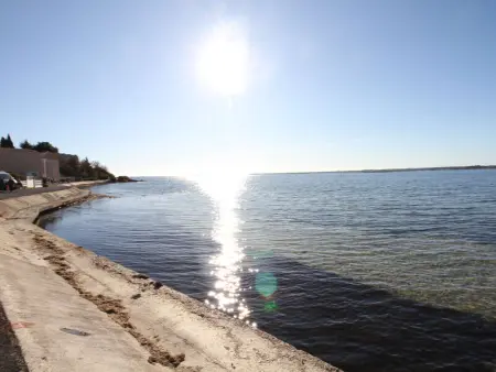 T2 lumineux rénové avec vue étang, clim, parking, WIFI - Photo 16