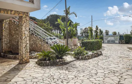 Location Maison 5 personnes à Vittoria - Photo 12