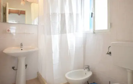 Location Maison 5 personnes à Vittoria - Photo 18