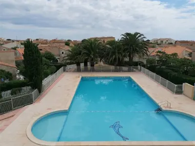 Appartement à Valras Plage, Studio Économique avec Piscine, Terrasse et Parking à Valras-Plage, à 500m de la Plage - L904848