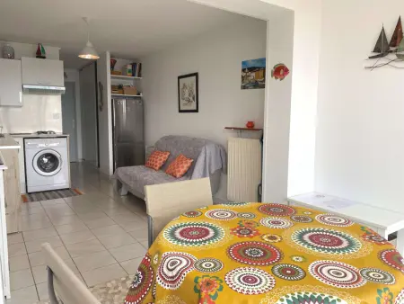 Charmant T1 avec climatisation, WIFI, parking à Balaruc-les-Bains - Photo 2