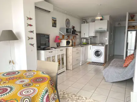 Charmant T1 avec climatisation, WIFI, parking à Balaruc-les-Bains - Photo 3