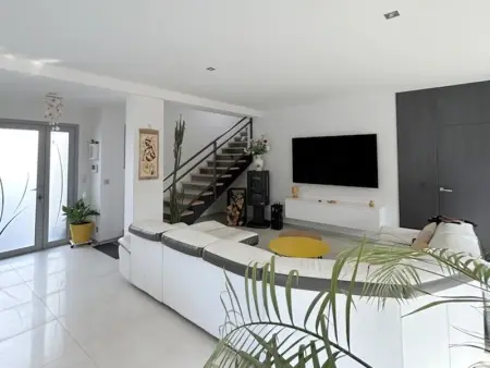 Villa Contemporaine avec Piscine Privée et Climatisation à 15min Plages - Photo 4