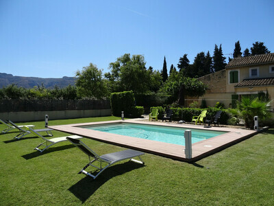 Beau Mas rénové dans le Lubéron avec Piscine privée Wifi gratuit Climatisation dans le hall à l'étage, Maison 6 personnes à Taillades FR-1-708-5