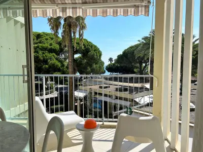 Appartement à Le Lavandou, Studio climatisé 2★, 2 balcons, proche plage, Le Lavandou - L905225