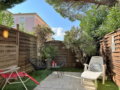 Appartement à Le Lavandou, Studio cabine avec piscine, parking privé et terrasse - 4 couchages, Le Lavandou - L905228