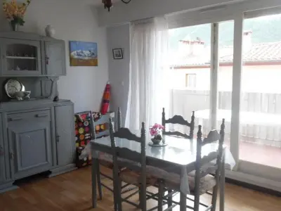 Appartement in Amélie les Bains Palalda, Confortable F2 avec terrasse et parking, proche des cures et du centre-ville d'Amélie-les-Bains - L905316