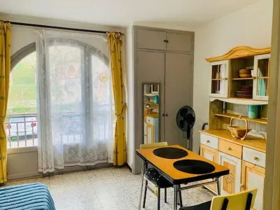 Appartement à Amélie les Bains Palalda, Studio pour cure avec balcon, parking et WiFi à 2 pas des thermes d'Amélie-les-Bains. - L905357