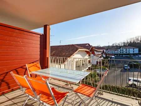 Appartement à Hendaye, Appartement moderne à 300m de la plage avec terrasse et parking sécurisé - L905486