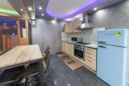 Magnifique maison de vacances pour 10 adultes avec pscine intérieure  Sauna Bains à remous et  Hamam - Photo 4