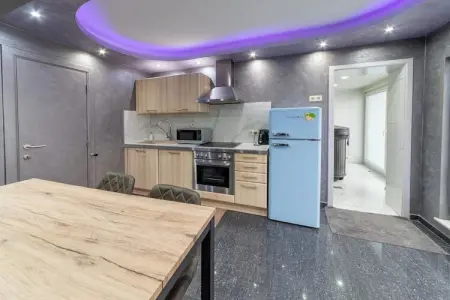 Magnifique maison de vacances pour 10 adultes avec pscine intérieure  Sauna Bains à remous et  Hamam - Photo 11