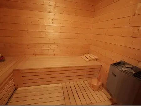 Chalet au calme avec sauna, proche des pistes, parking - Photo 10