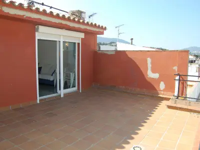 Appartement à Llançà, Penthouse central avec grande terrasse à 100m de la plage et WIFI - L862935