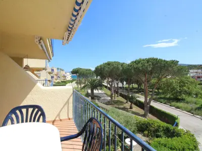 Appartement à Llançà, Appartement à 150m de la plage de Grifeu avec terrasse, WIFI dispo en été - L906005