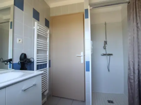 Charmante maison à Siouville-Hague avec jardin, proche plage, animaux acceptés, parking - Photo 5