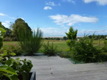 Gite à Dragey Ronthon,Maison contemporaine avec jardin clos, terrasse et vue sur baie FR-1-362-407 N°862960