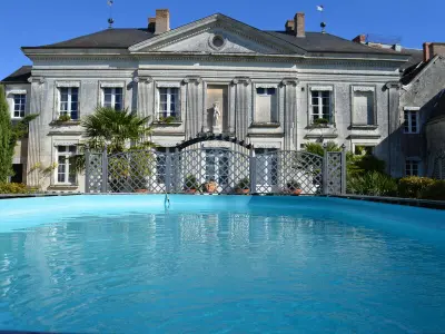 Gite à Châtillon sur Indre, Château Authentique avec Piscine Privée, Proche Châteaux de la Loire et Zoo de Beauval - L906079