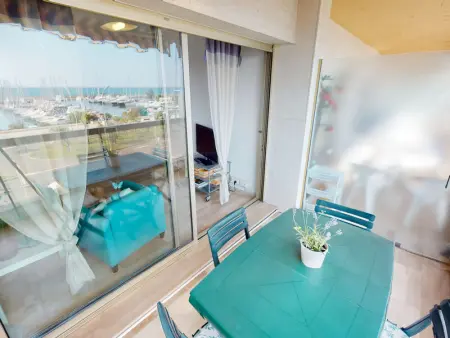 Bel appartement avec terrasse, piscine, parking et WiFi - Photo 1