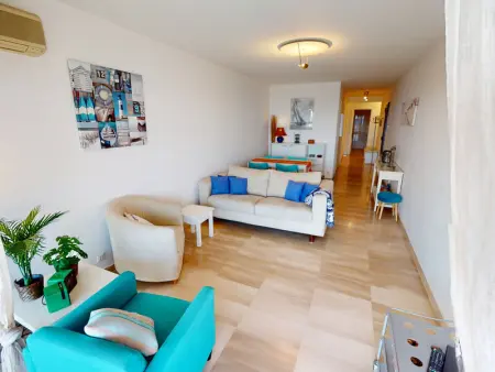 Bel appartement avec terrasse, piscine, parking et WiFi - Photo 2