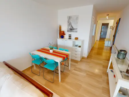Bel appartement avec terrasse, piscine, parking et WiFi - Photo 3